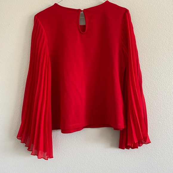 W5 Red Bell Sleeve Top Size Small - Picture 4 of 6